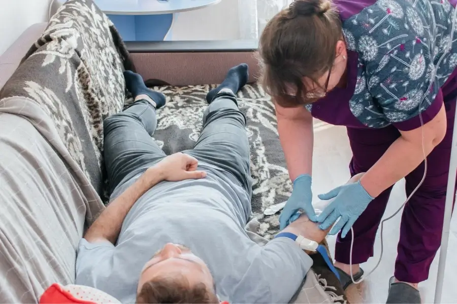 Срочный вывод из запоя в Лесозаводске: быстро, недорого